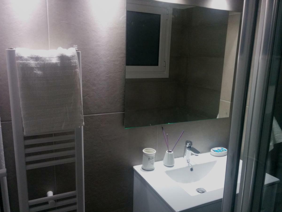 Centre Flat 2 Min. From Evangelismos Metro
