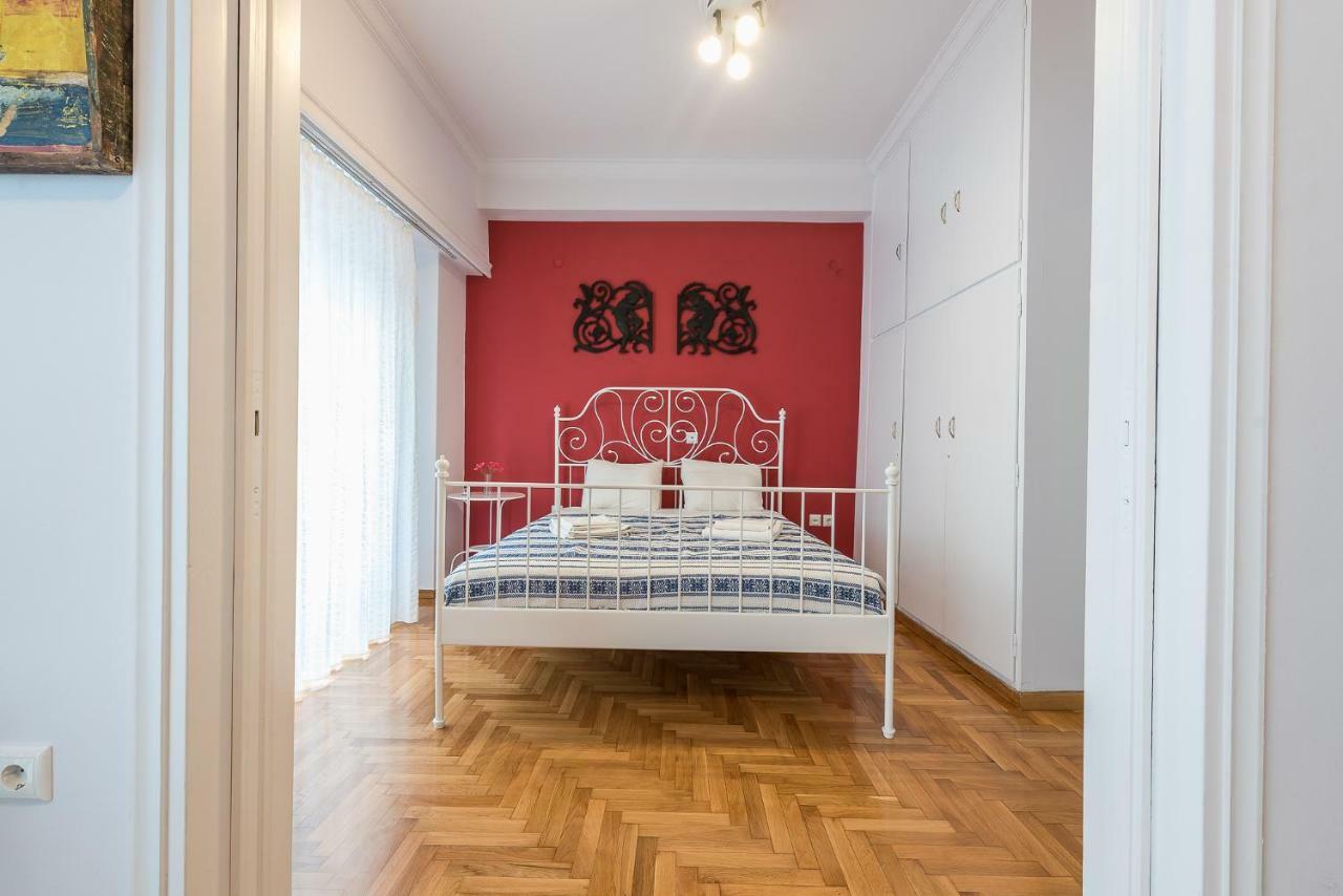 Centre Flat 2 Min. From Evangelismos Metro * Athens
