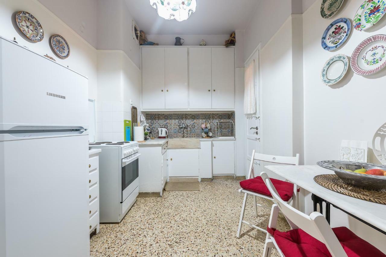 Centre Flat 2 Min. From Evangelismos Metro Atény